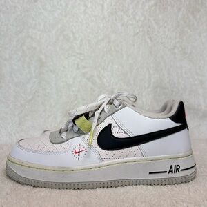 Nike White and Black AF1